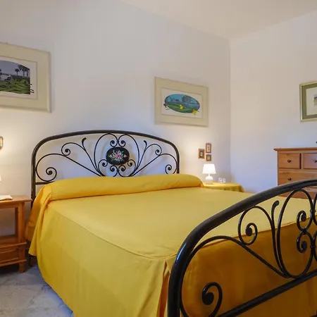 Filomena Villa *